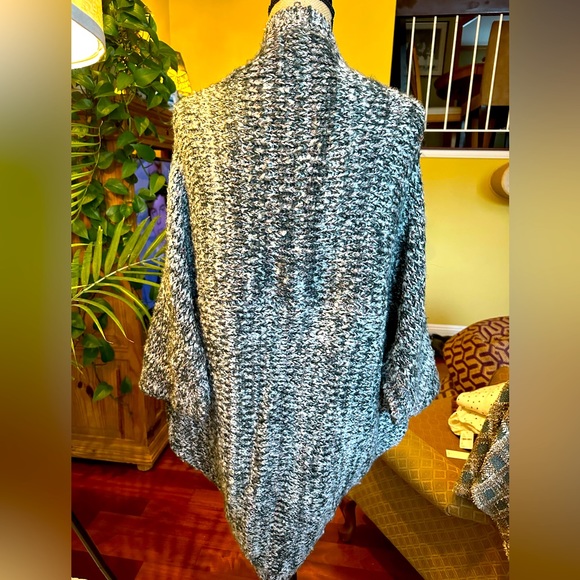 Costa Blanca Collection sweater kimono - Picture 2 of 4